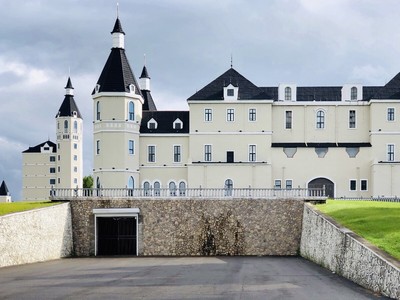 黑龙江伊春,越橘庄园酒堡