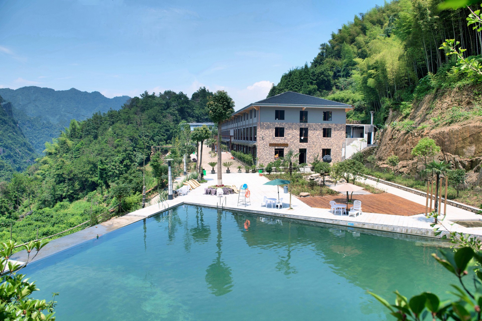 金堡华蒙庄园开业啦!| 炎炎夏日 巨惠送福利 泳池、民宿、农家乐、烧烤、KTV等,欢度整个夏天